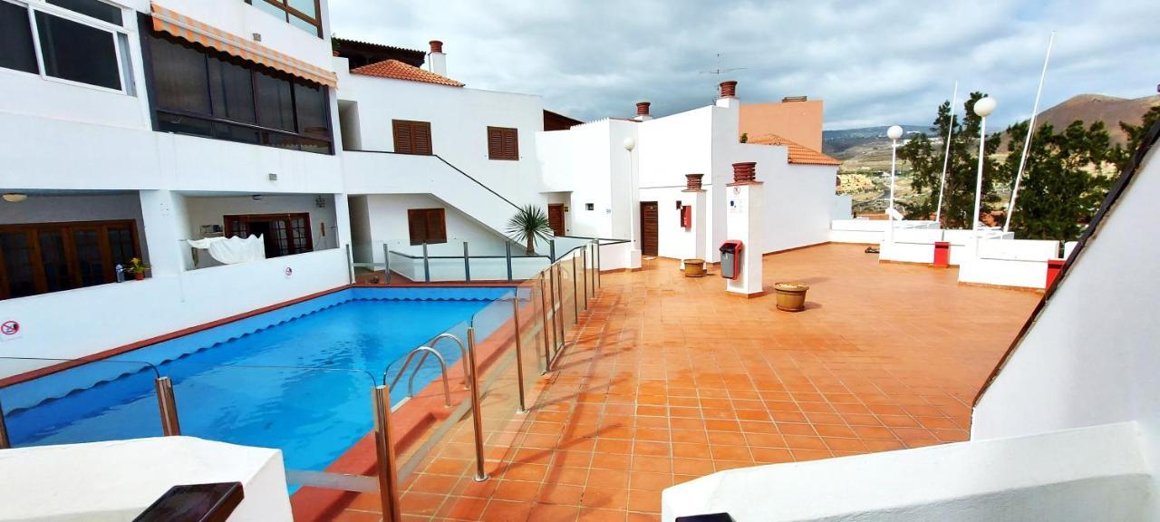 Los Cristianos Apartment, 1 Bedroom Wifi Free & Big Terrace Exterior photo