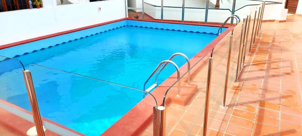 Los Cristianos Apartment, 1 Bedroom Wifi Free & Big Terrace Exterior photo