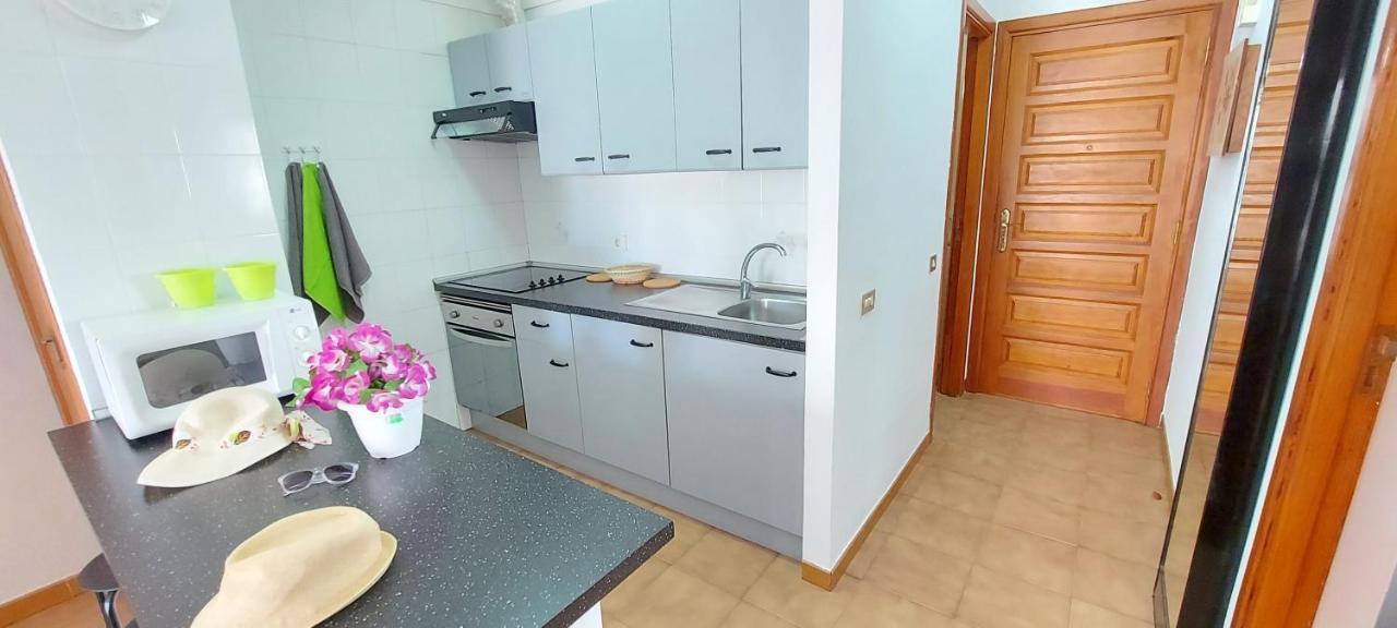 Los Cristianos Apartment, 1 Bedroom Wifi Free & Big Terrace Exterior photo