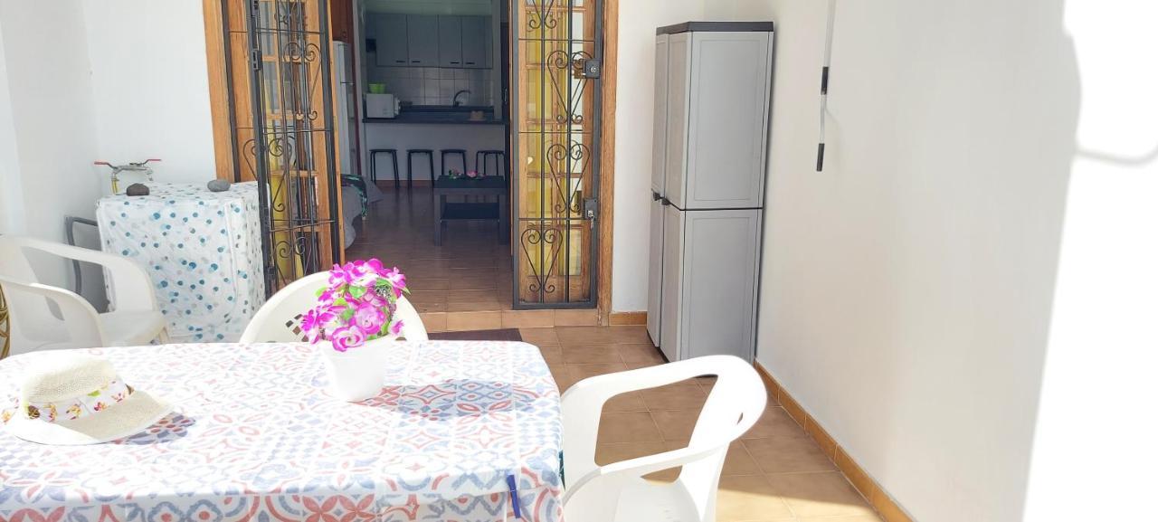 Los Cristianos Apartment, 1 Bedroom Wifi Free & Big Terrace Exterior photo